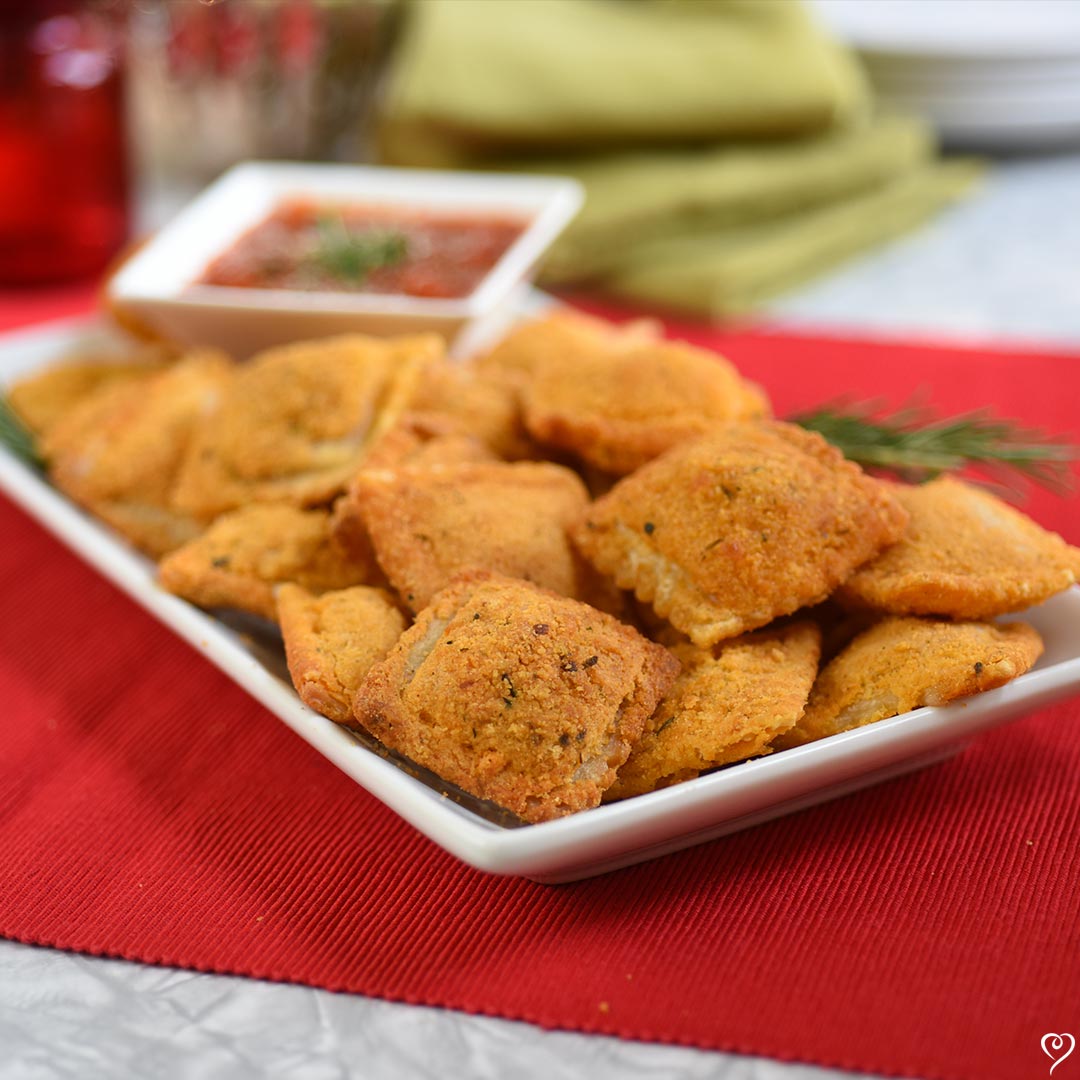 Toasted Ravioli with Seasoned Marinara Dipping Sauce