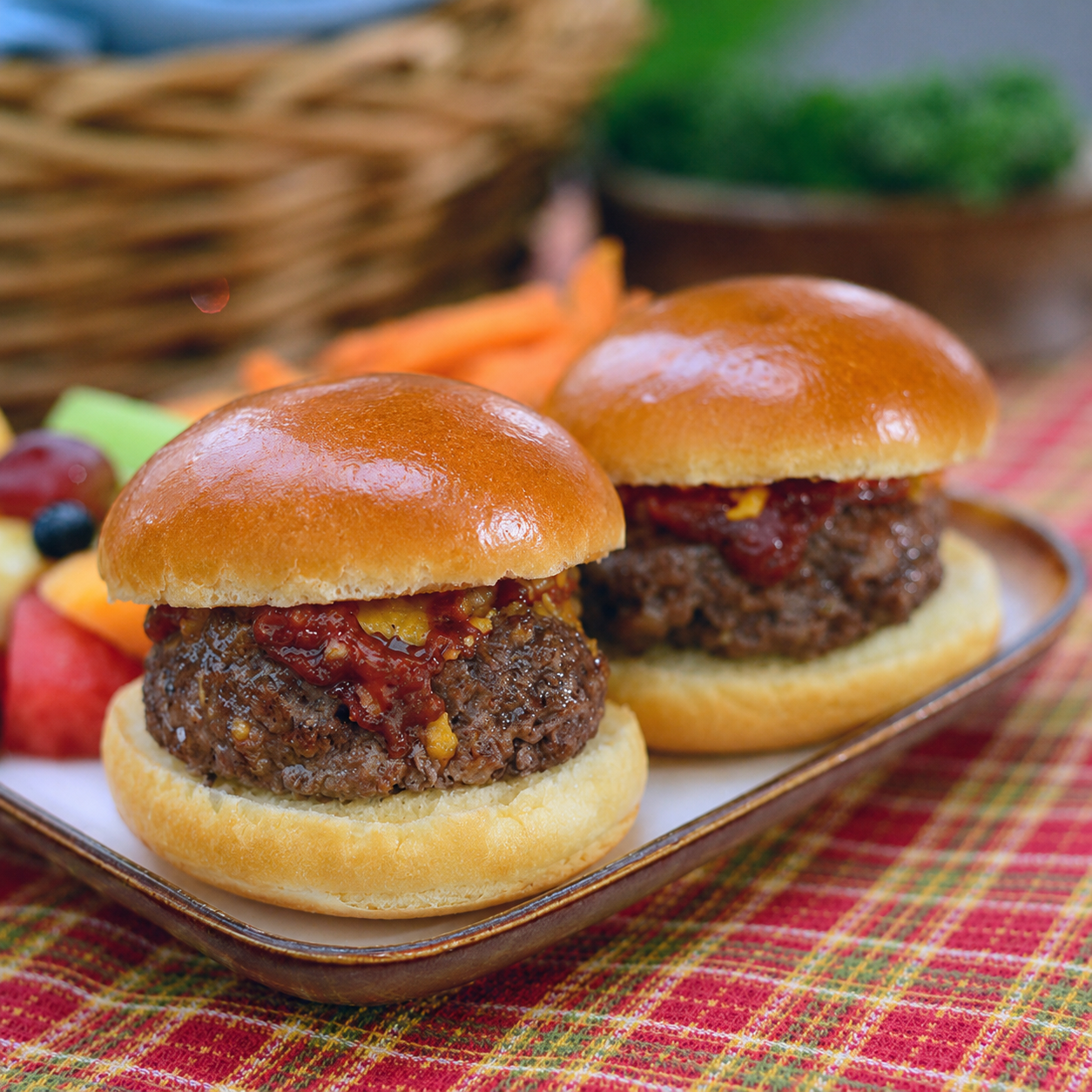 Chipotle Cheddar Beef Sliders
